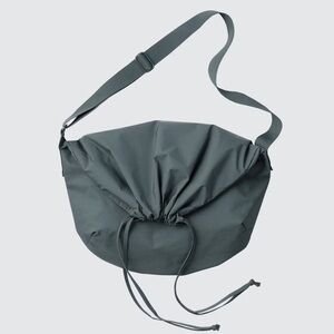 UNIQLO U Drawstring Shoulder Bag in Green NWOT